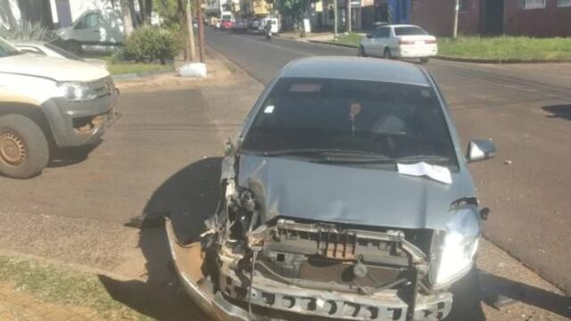 Accidente vial en Posadas dejó un saldo de daños materiales.