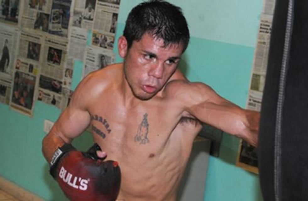 Reveco: “Me estoy preparando para pelear por un título mundial”