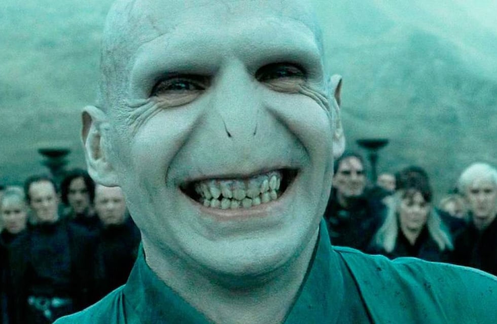 Así era la increíble transformación de Ralph Fiennes en Voldemort