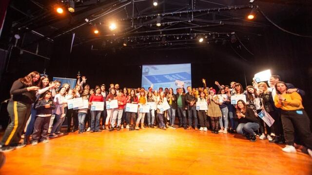 Familias de Ushuaia recibieron las llaves de sus viviendas PROCREAR