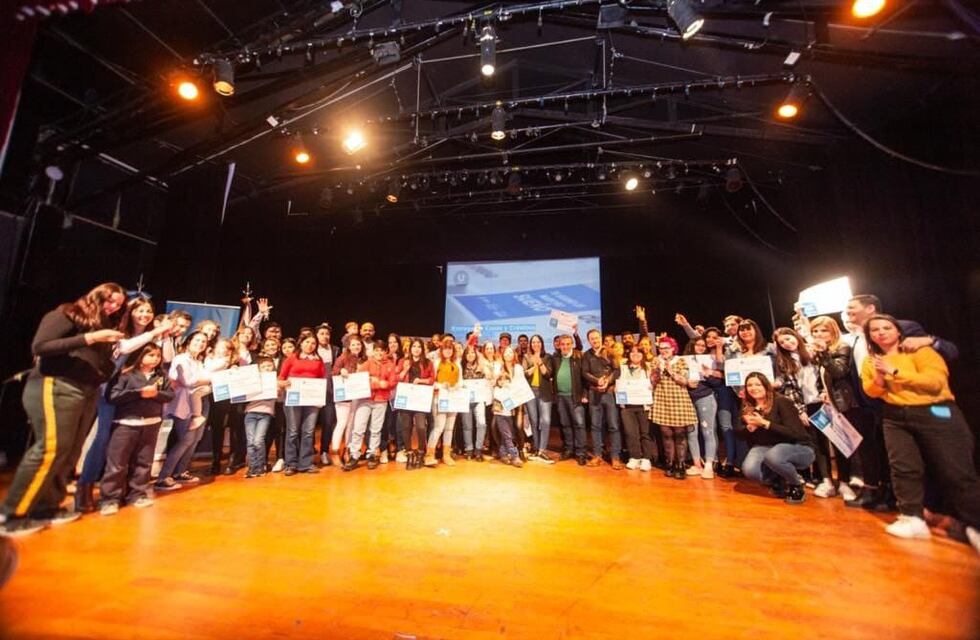 Familias de Ushuaia recibieron las llaves de sus viviendas PROCREAR