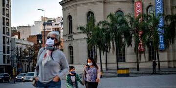 El número de casos positivos de este domingo aumentó en comparación a los de ayer.