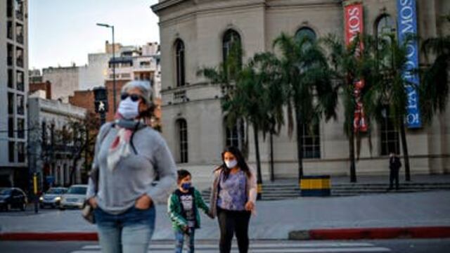 El número de casos positivos de este domingo aumentó en comparación a los de ayer.