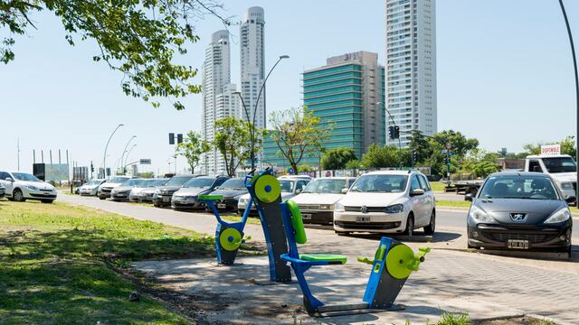 En las estaciones aeróbicas se debe respetar el distanciamiento social y el uso correcto de barbijo.