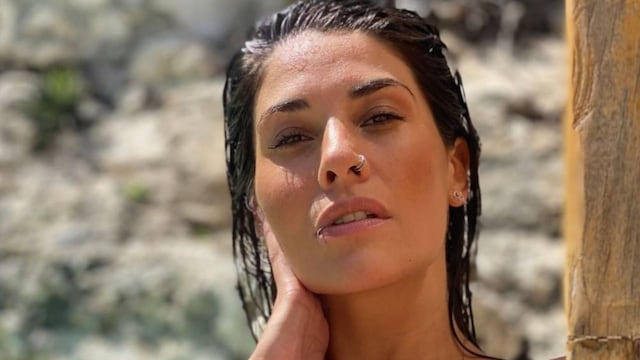 Ivana Nadal prendió fuego Instagram: camisa desabotonada y tanga a la vista