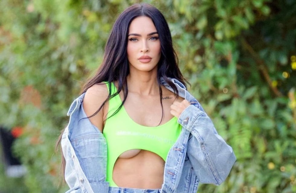Con un cat-suit de jean al cuerpo y bucaneras, Megan Fox generó escándalo en Instagram