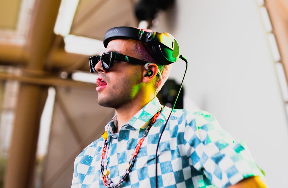 Quién es Agudelo 888, el DJ colombiano que estará en la Bresh y que compartió escenario con J Balvin y Karol G
