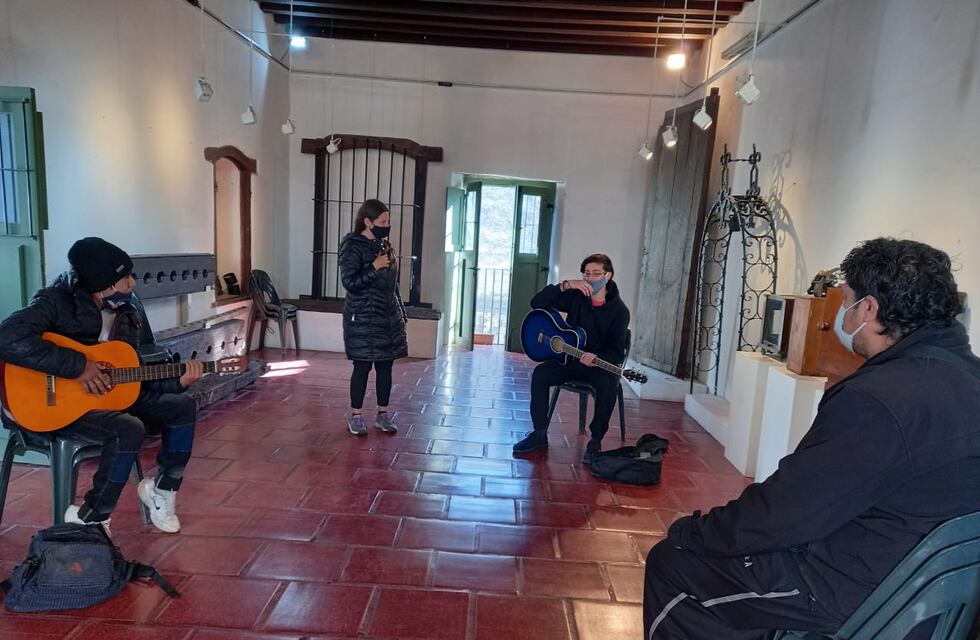 Regresan los talleres culturales a distintos ámbitos de Salta