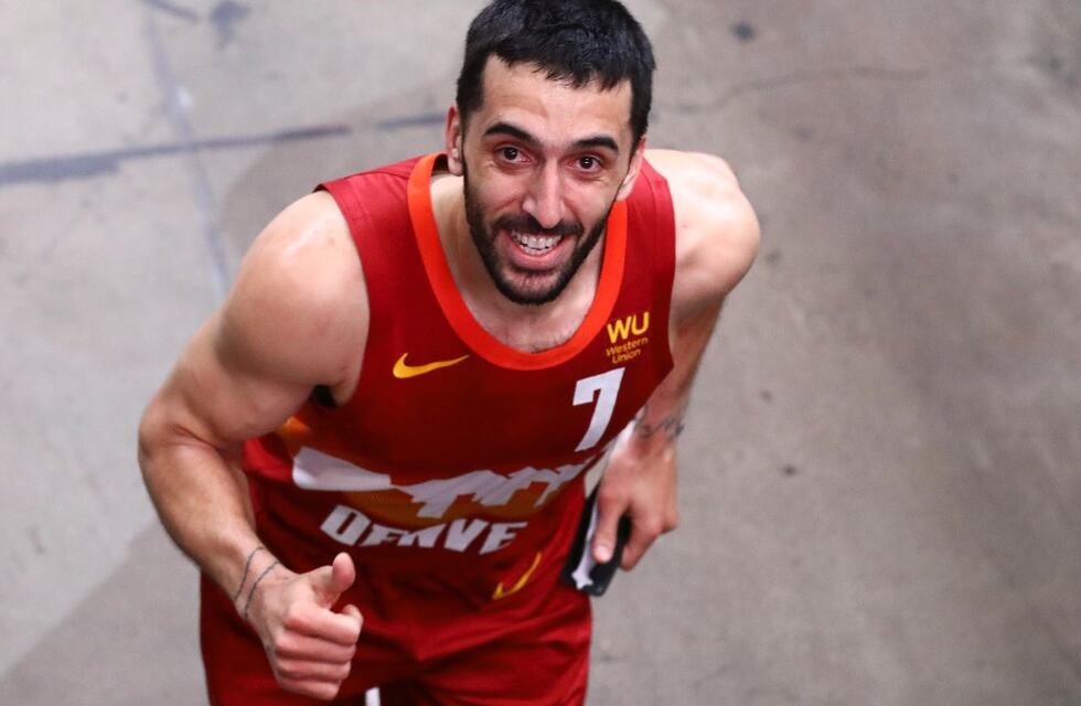 Partidazo de Campazzo, primer “doble-doble” y victoria de Denver