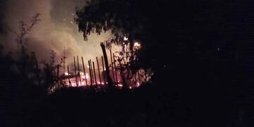 Violencia de género en Santa Ana: quiso incendiar la casa con su pareja embarazada dentro. Policía de Misiones