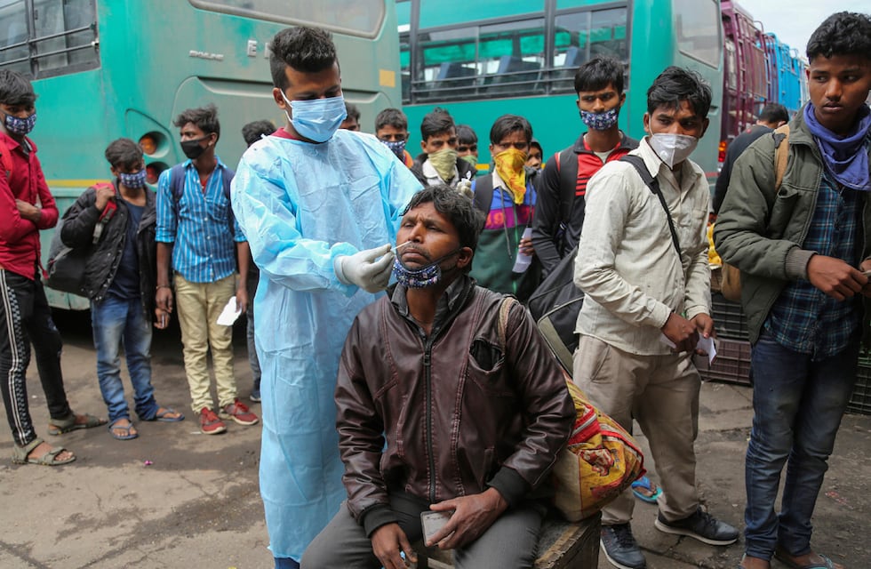 India rompió el record mundial de casos de COVID en un solo día: 379.257