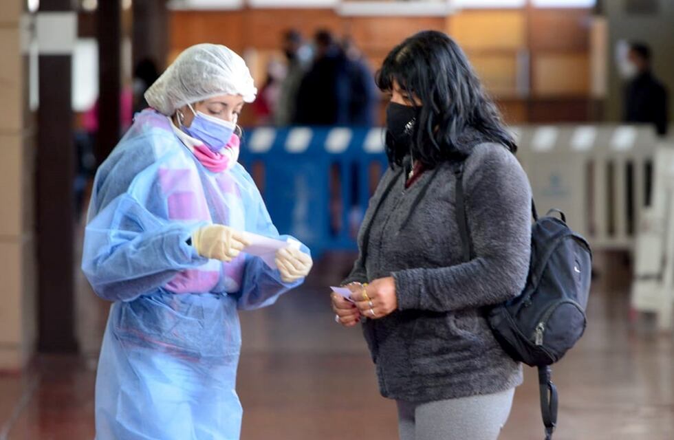 Bajan los casos de Covid en Argentina: se reportaron 36.835 nuevos contagios, 20% menos que la semana pasada