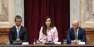 Martín Menem, Victoria Villarruel y Bartolomé Abdala en la Asamblea Legislativa (Foto: HCDN)