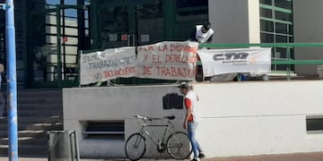 La semana pasada, la cooperativa "Luz de Esperanza" manifestó frente al Municipio de Rafaela y ahora lo harán en el Relleno Sanitario