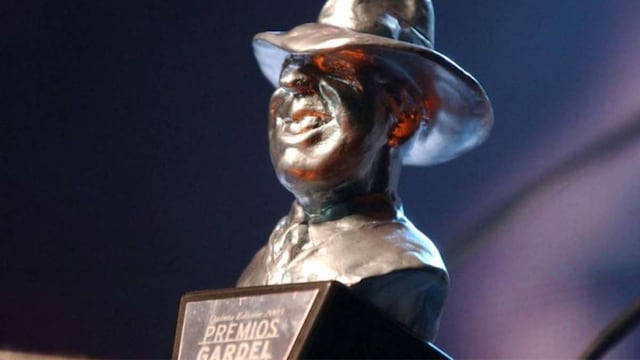 La estatuilla de los Premios Gardel 2021.