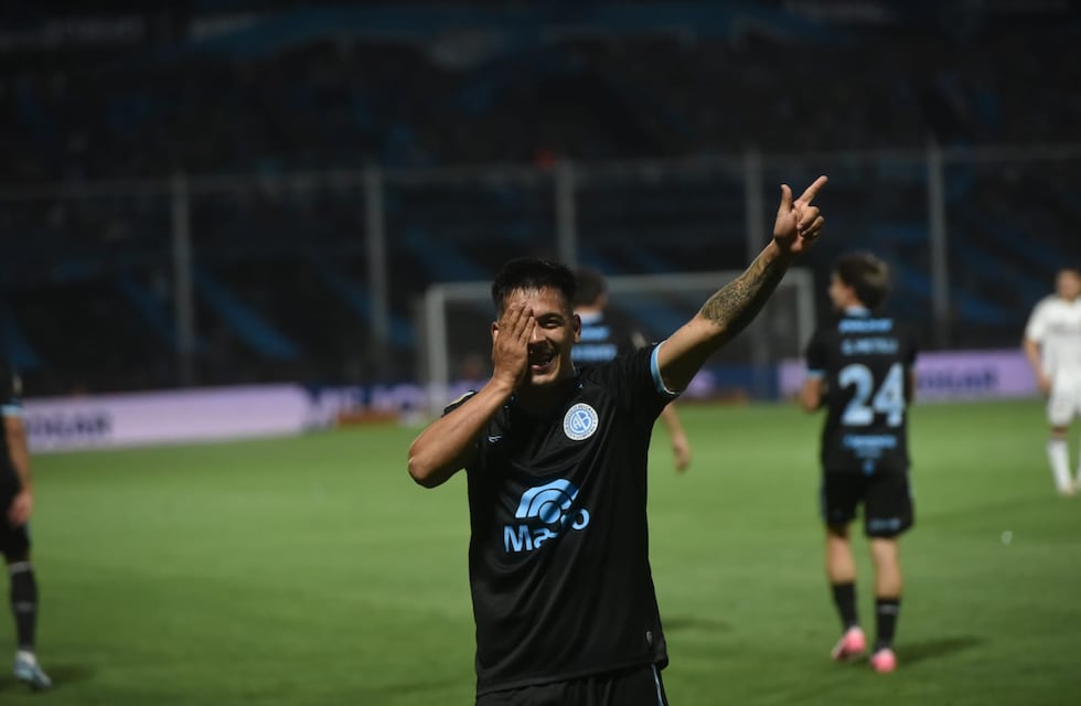 Belgrano y la camiseta homenaje que preparó por el festejo del Día de la Madre