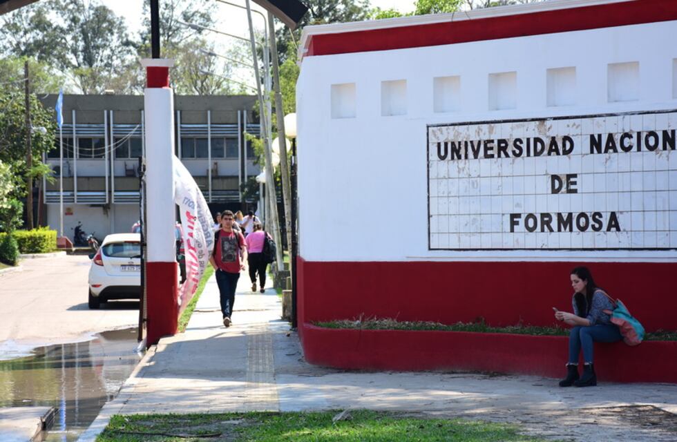 Insfrán y un apetito voraz en pandemia: la autonomía de la universidad de Formosa en la mira