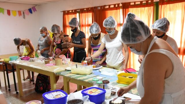 Curso de Auxiliar de Repostería de Santa Fe Capacita.