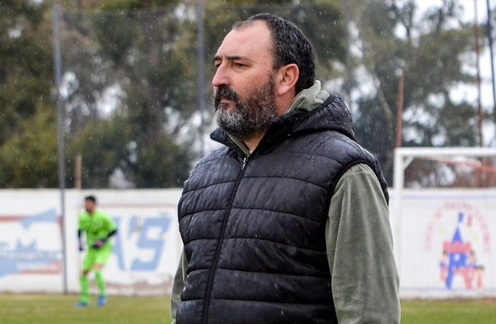 Liga del Sur: Peco Gómez Peña dejó de ser DT de Rosario
