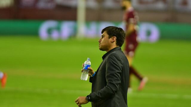 Alexander Medina puso a la T en cuartos de final (Foto: Federico López Claro)