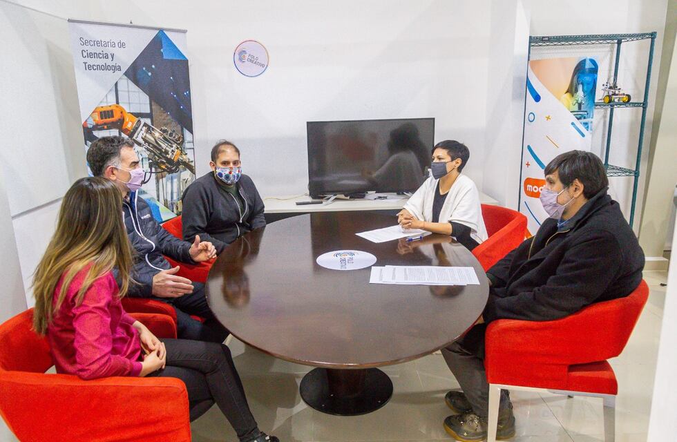 Gobierno y el Colegio de Ingenieros rubricaron un acuerdo para formar profesionales vinculados a la pesca