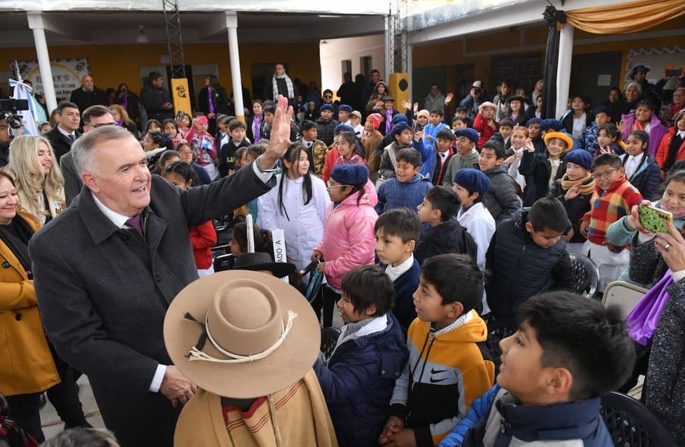 Jaldo inauguró el patio cubierto de la Escuela 10 de Amaicha