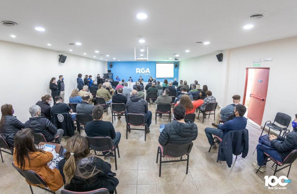 Importante participación en la disertación del Puerto de Río Grande