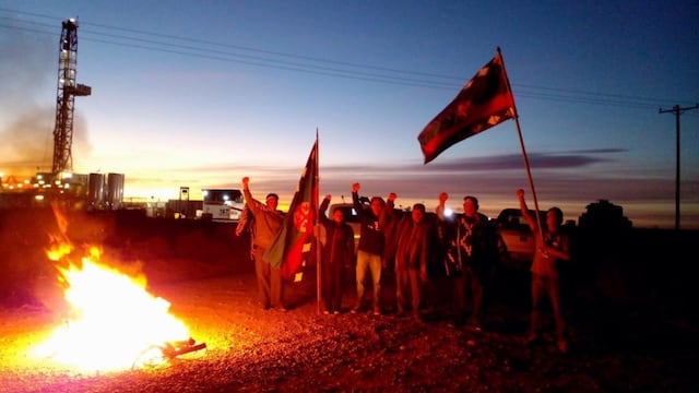 Confederación mapuche de Neuquén bloquean el ingreso a Vaca Muerta.