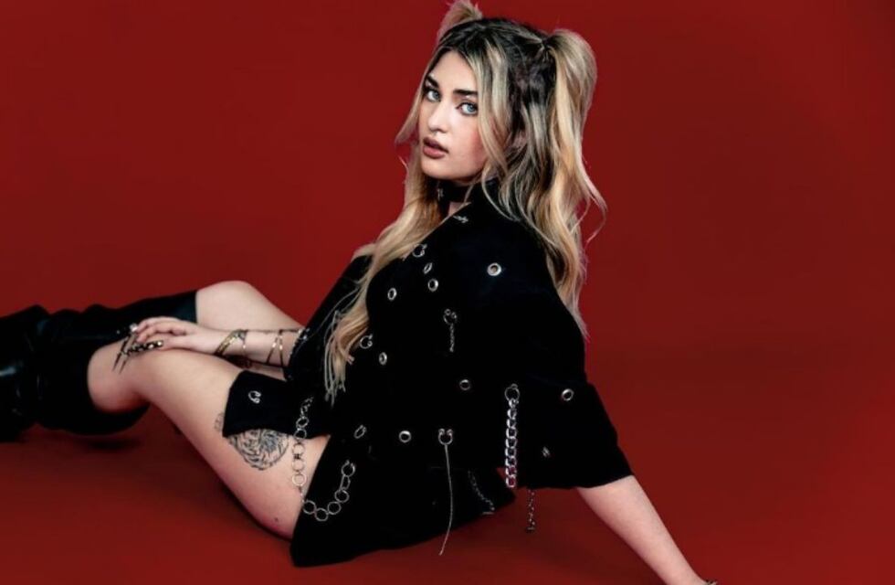 Marta Fort sorprendió con un estilo liviano y fresco compuesto por un crop top de figuras geométricas