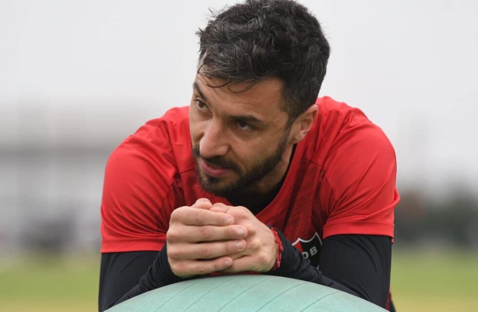 Scocco no será operado de su lesión en el hombro