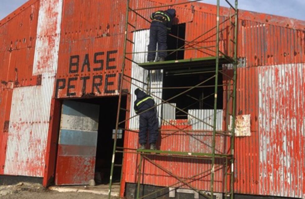 Avanzan los trabajos en la Base Antártica Petrel