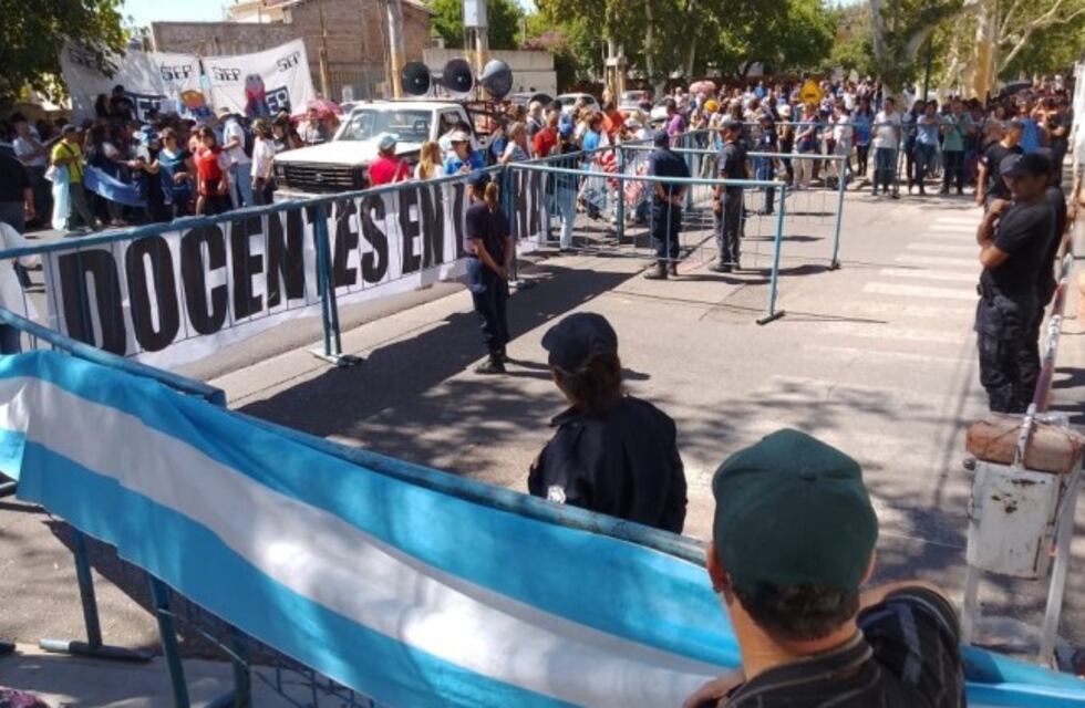 Paro docente en San Juan: no hay acuerdo salarial con el Gobierno y crece la tensión social