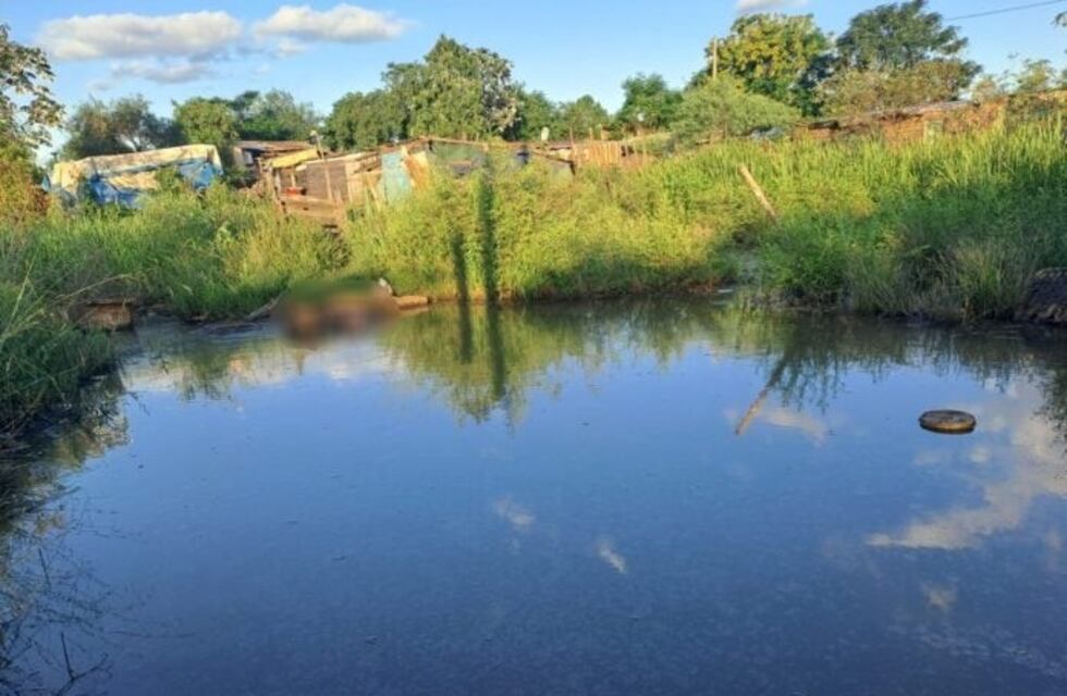 Trágico hallazgo en Posadas: encuentran cuerpo de hombre en la laguna del barrio Los Oleritos
