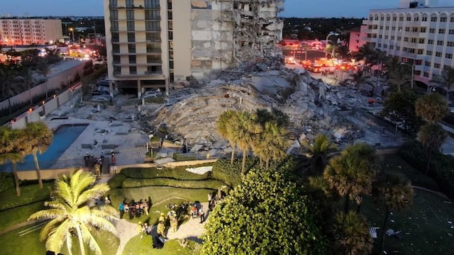 Derrumbe en Miami. Buscan a cuatro argentinos desaparecidos tras la tragedia en Surfside.