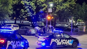 El desgarrador grito del padre que vio morir a su familia en Rosario: “Me dejaste sin hija”. Foto: Cadena 3.