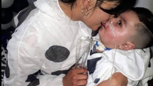 Liam Yamir Tobal, sufre de Atrofia Muscular Espinal (AME) y necesita de medicamentos muy costosos para su tratamiento.