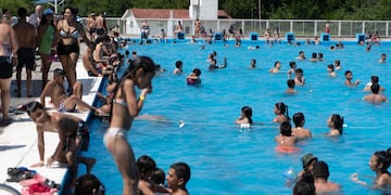 Las piletas municipales están abiertas de martes a domingos (Municipalidad de Córdoba).