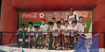 Marcelo Romero y Bastián Acevedo de Arroyito campeones con Lanús