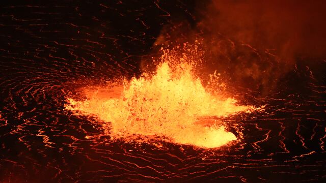 Uno de los momentos de la erupción del Kilauea. M. Patrick / US Geological Survey / AFP.