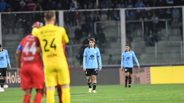 Belgrano no pudo contra el Paranaense. Casi ninguno pudo contra los equipos brasileños (Facundo Luque / La Voz).