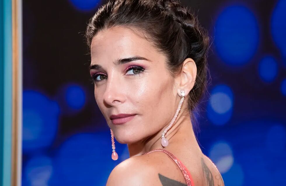 Juana Viale se cortó un mechón de cabello en solidaridad con las mujeres en Irán