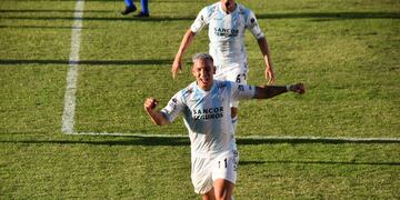 Enzo Copetti, autor de dos goles en la victoria de Atlético de Rafaela sobre Tigre por 3 a 2