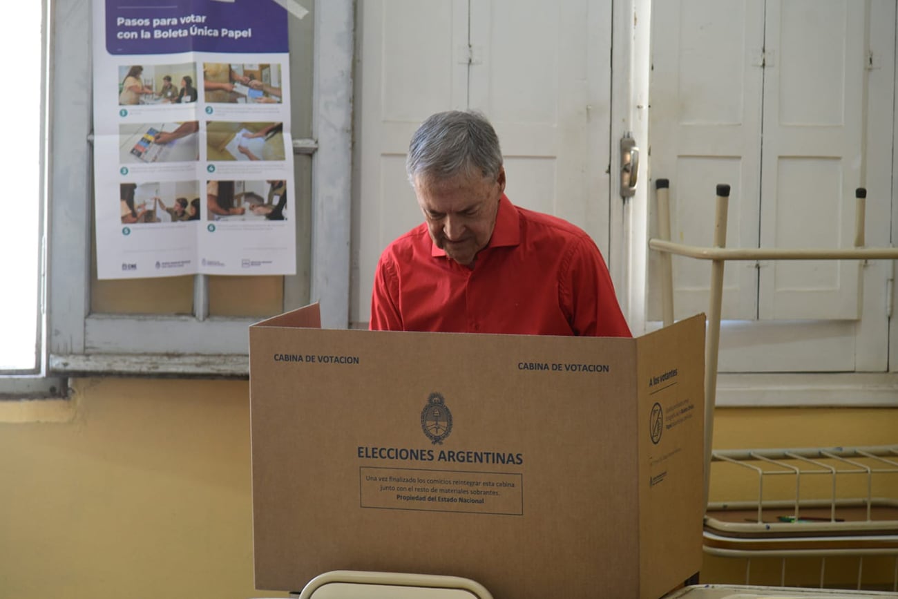 Schiaretti votó en Córdoba (Ramiro Pereyra/LaVoz).