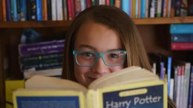 La neuquina de 11 años que ganó un premio por leer más libros en un año.