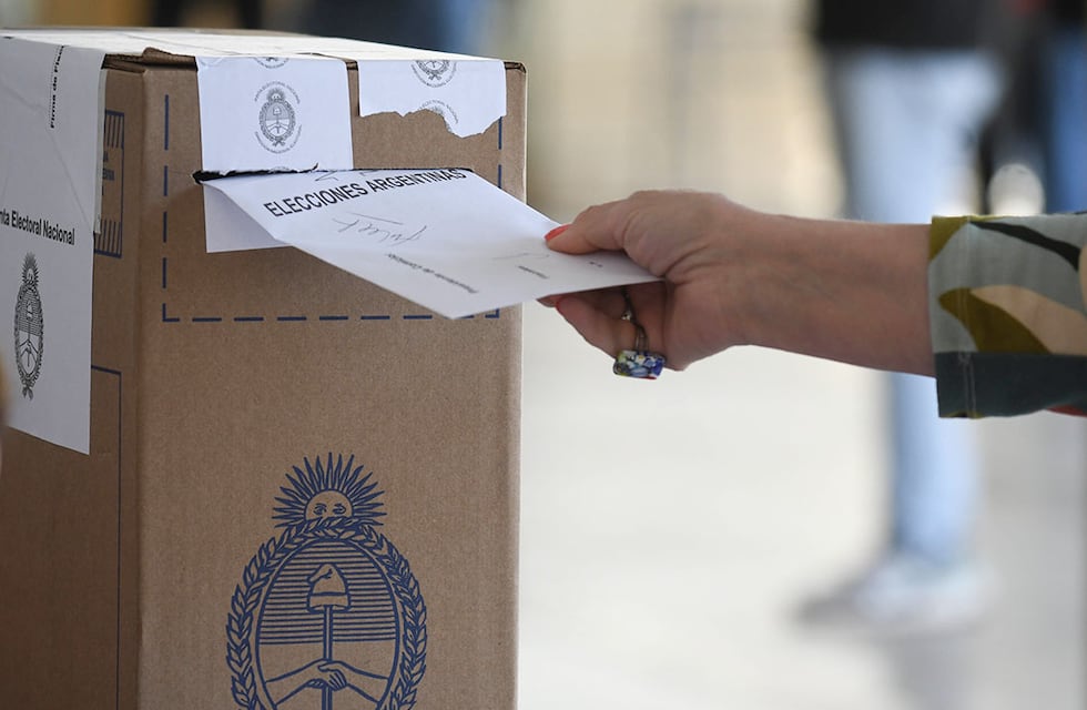 Extranjeros maipucinos piden modificar una ley para tener un padrón electoral definitivo