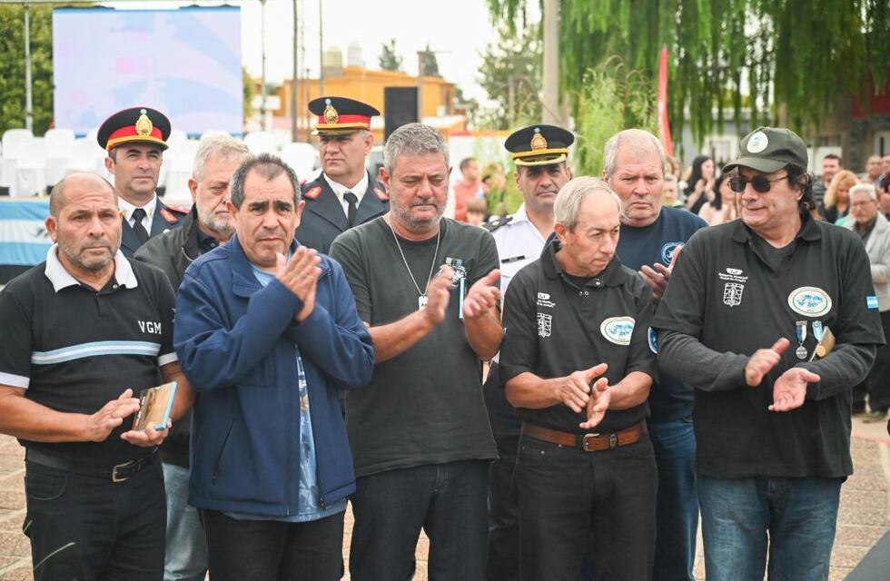 Se realizó en Arroyito el acto por los  41 años de la Gesta de Malvinas
