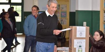 PASO 2021 En Misiones: ya votó el precandidato renovador Carlos Fernández en Oberá
