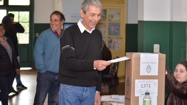 PASO 2021 En Misiones: ya votó el precandidato renovador Carlos Fernández en Oberá