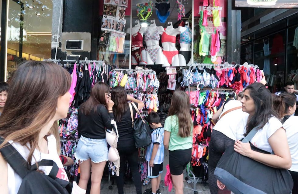 “La noche de Avellaneda”: cuándo y cómo sería la iniciativa en la zona comercial más famosa de Flores