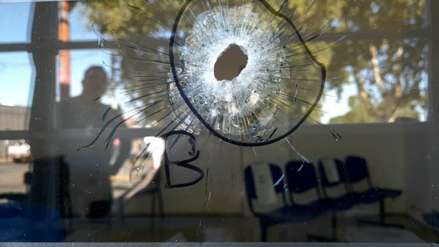 Frente a las oficinas de Bomberos Voluntarios al 2000 hallaron cuatro vainas servidas.